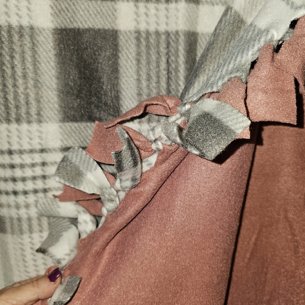 Authentic Handmade by Me Joann's 50x60 Gray/white and mauve Tie Dye Blanket